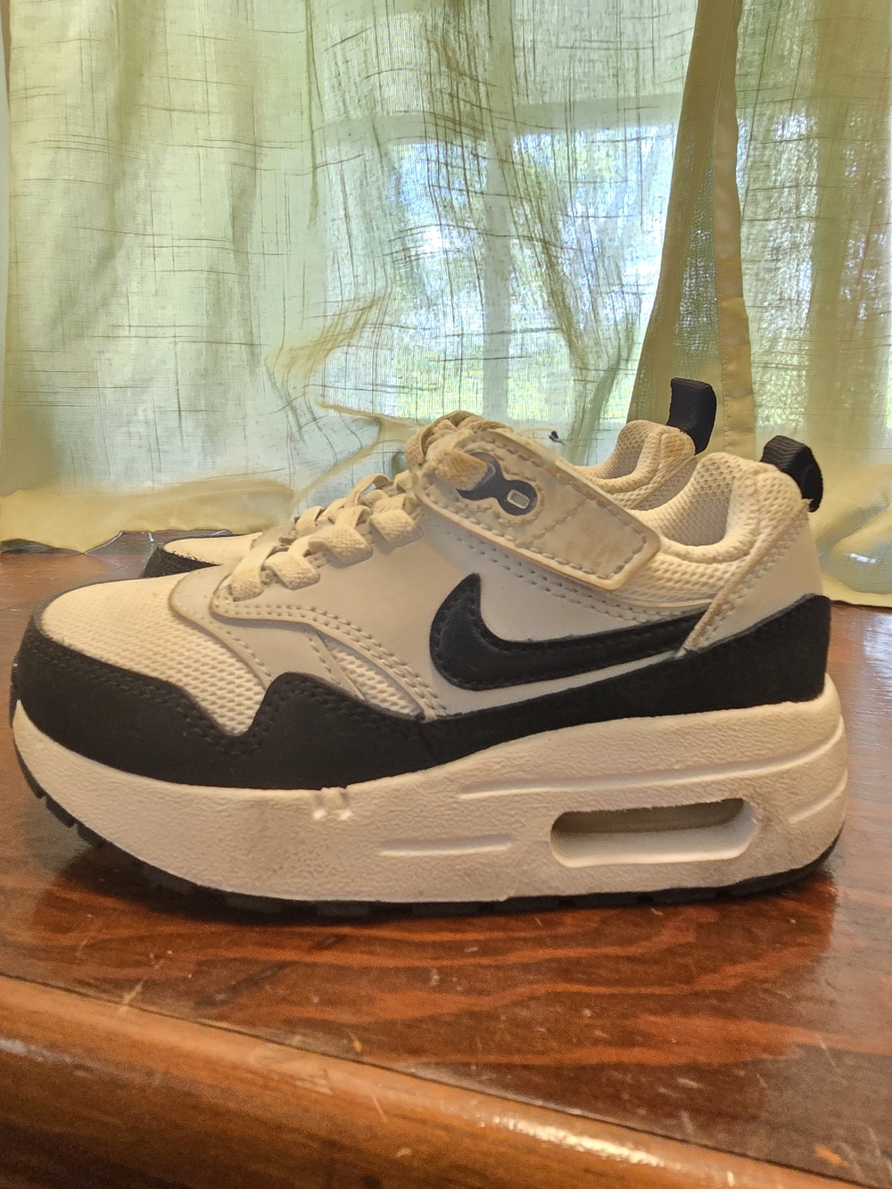 Nike Kids White and Black Air-Cushion Sneaker